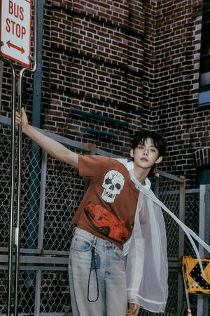 yeonnie cool as always!!